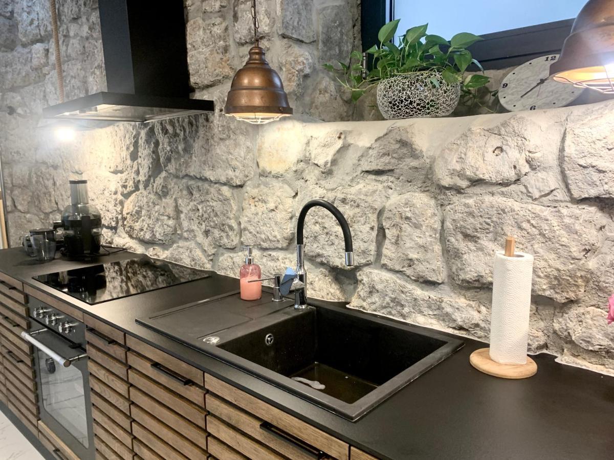 Artspace Location-Opatija-3 Bedroom House With Rooftop Garden By Beach 외부 사진